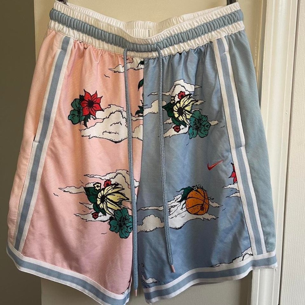 Nike Dri-FIT Split Graphic Basketball Shorts Size M Pink Blue Floral Clouds